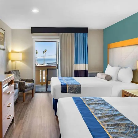 Howard Johnson By Wyndham Santa Cruz Beach Boardwalk